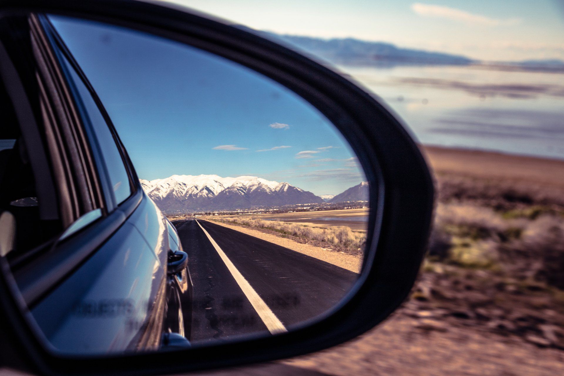 Setting up your vehicle mirrors for defensive driving